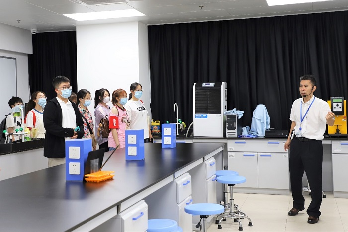 最美不過(guò)初見(jiàn)——2021級(jí)食品科學(xué)與工程新生見(jiàn)面會(huì)暨教學(xué)儀器導(dǎo)覽